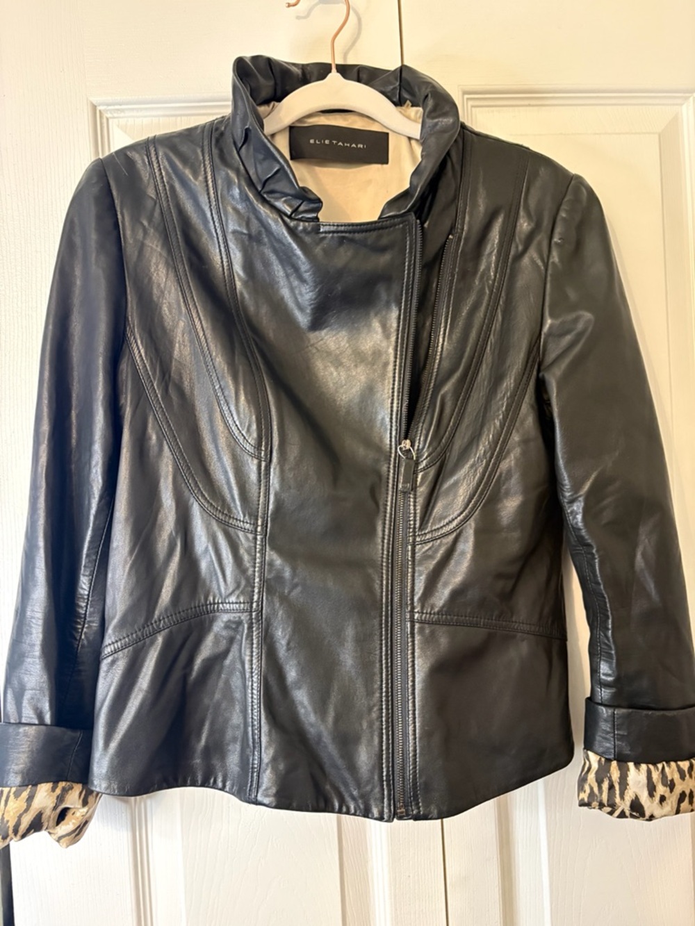 Elie Tahari Black Leather Jacket Scalloped Collar Leopard Lining Small